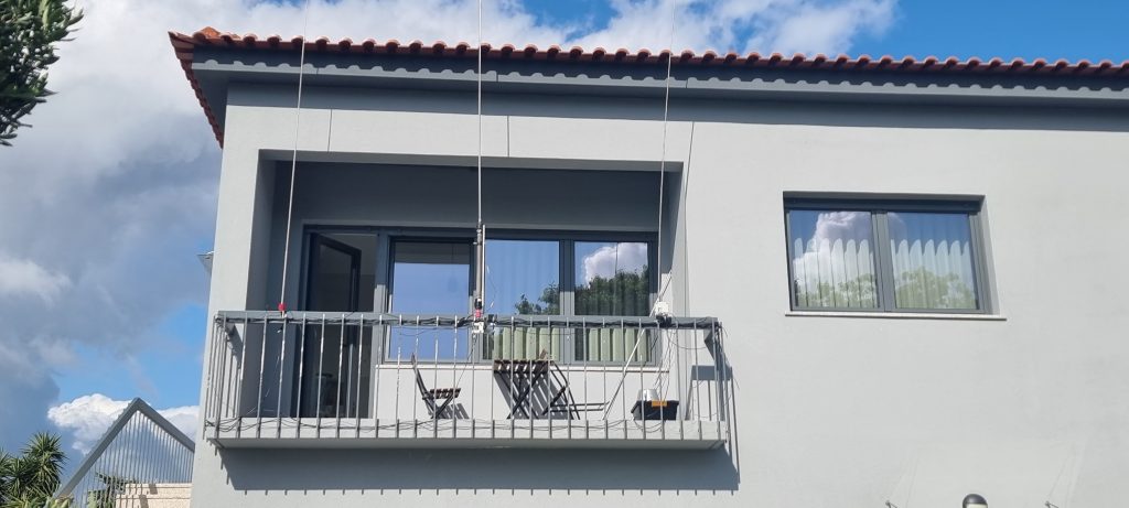 Antenne verticale multibande maison utilisée à la station CT7BOR
